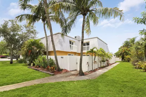 141 E Riverside Dr #9B, Jupiter, FL 33469