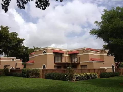 8183 Thames B Blvd #B, Boca Raton, FL 33433