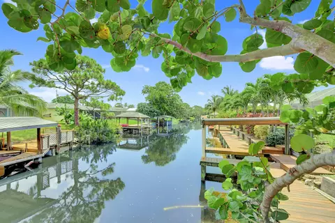 1281 SW 27th Ave, Boynton Beach, FL 33426
