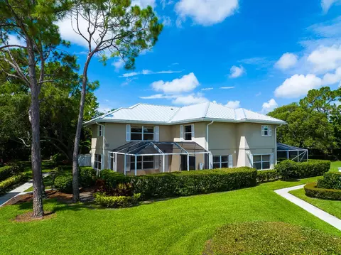 2907 SW Lakemont Pl, Palm City, FL 34990