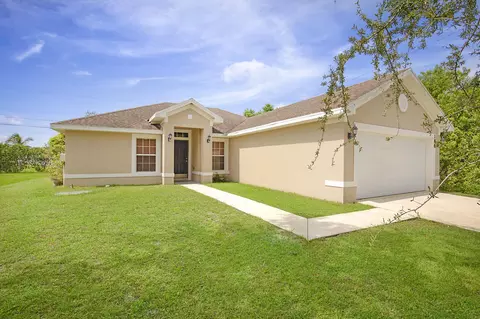188 SW Sea Lion Rd, Port Saint Lucie, FL 34953