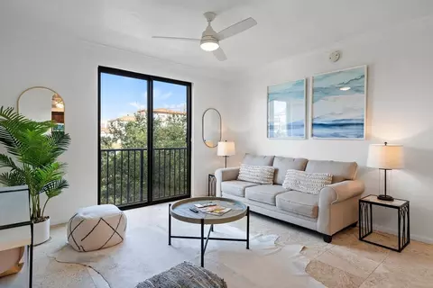 580 S Sapodilla Ave #302, West Palm Beach, FL 33401