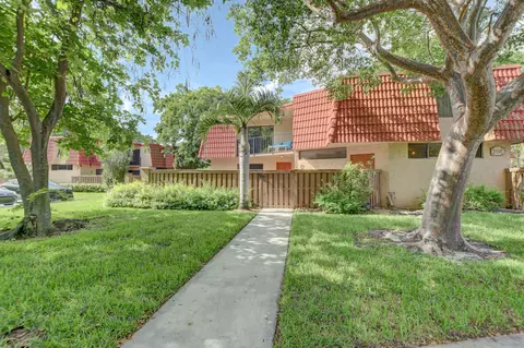 8093 Severn Dr #B, Boca Raton, FL 33433