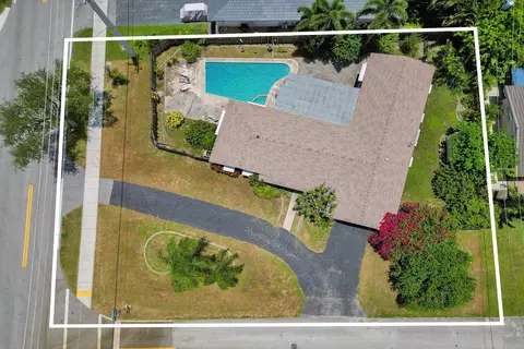 2877 NE 23rd Ave, Lighthouse Point, FL 33064