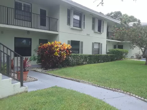 2001 Sabal Ridge Ct #B, Palm Beach Gardens, FL 33418