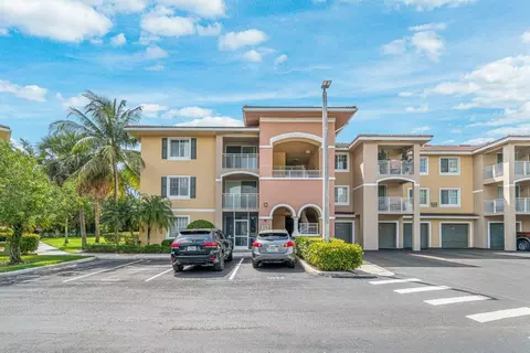 6410 Emerald Dunes Dr #201, West Palm Beach, FL 33411