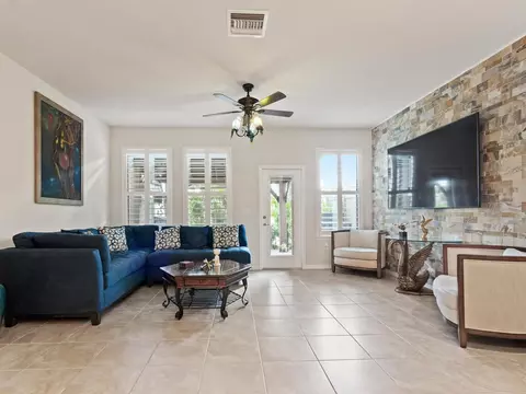 2353 Post St, Palm Springs, FL 33406