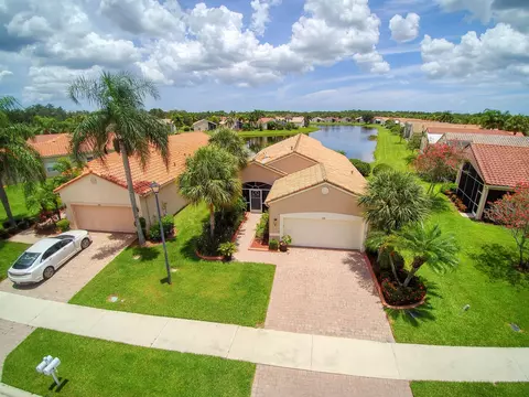 348 NW Breezy Point Loop, Port Saint Lucie, FL 34986