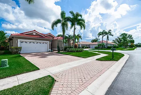 9626 Orchid Grove Trl, Boynton Beach, FL 33437
