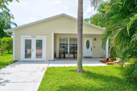 5062 Cameron Ln, Boynton Beach, FL 33472