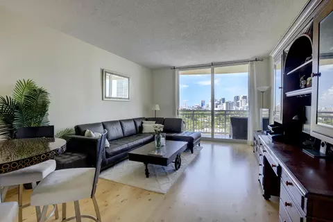 2475 Brickell Ave #1503, Miami, FL 33129