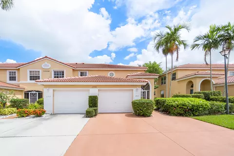 12446 Crystal Pointe Dr #202, Boynton Beach, FL 33437