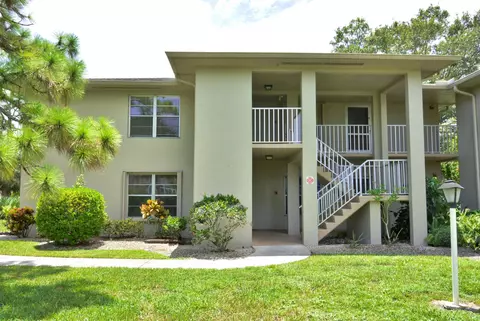 11 Lake Vista Trl #207, Port Saint Lucie, FL 34952
