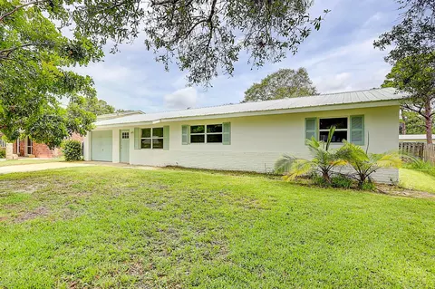 798 Cory Campbell Rd, Fort Pierce, FL 34982