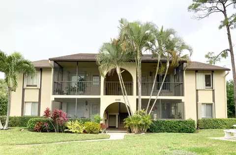 446 Pine Glen Ln #D-2, Greenacres, FL 33463