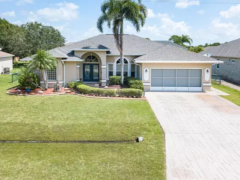 6123 NW Drophy Ave, Port Saint Lucie, FL 34986