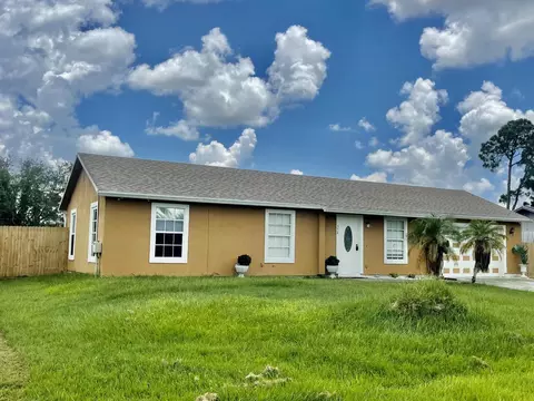 552 SE Volkerts Ter, Port Saint Lucie, FL 34983