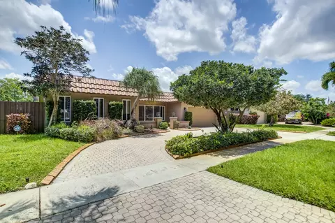4944 N 33rd Ct, Hollywood, FL 33021