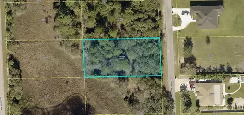 607 Palmetto Ave, Lehigh Acres, FL 33972