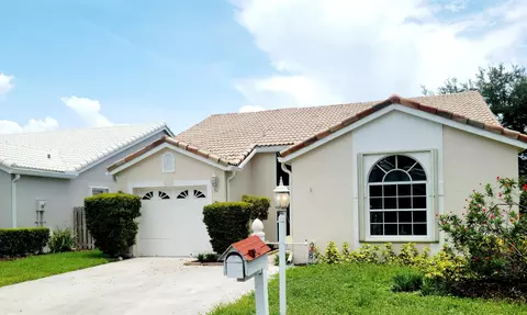 231 Wedgewood Cir, Greenacres, FL 33463