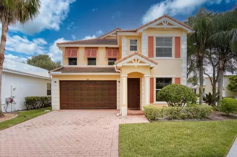 216 Belle Grove Ln, Royal Palm Beach, FL 33411