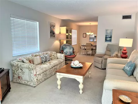 78 Royal Oak Dr #201, Vero Beach, FL 32962