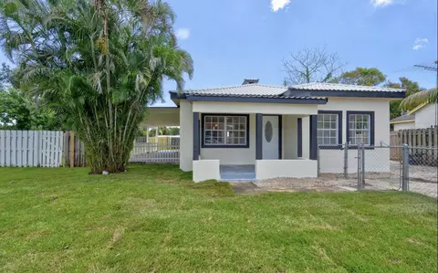 830 W Dolphin Ridge Rd, West Palm Beach, FL 33406