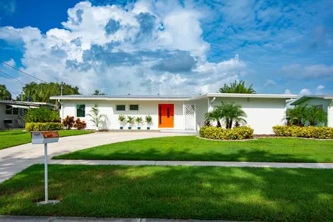 2864 SE Treasure Island Rd, Port Saint Lucie, FL 34952