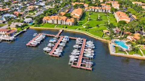 103 Yacht Club Way #101, Hypoluxo, FL 33462