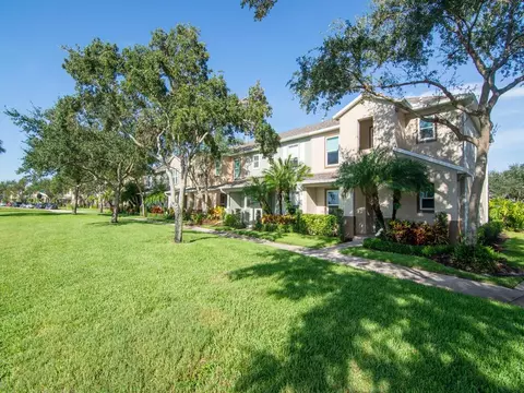 1690 Pointe West Way, Vero Beach, FL 32966