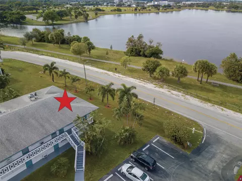 2204 Lake Osborne Dr #11, Lake Worth, FL 33461