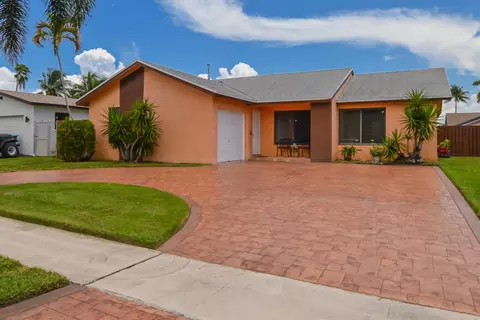 11719 NW 37th St, Sunrise, FL 33323