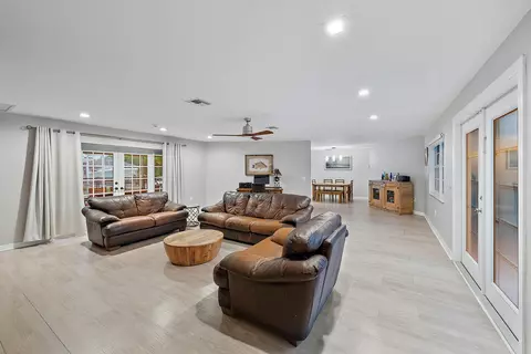 5354 SE Horseshoe Point Rd, Stuart, FL 34997