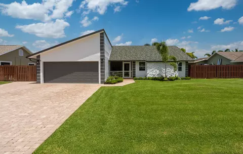 3107 Cormorant Rd, Delray Beach, FL 33444
