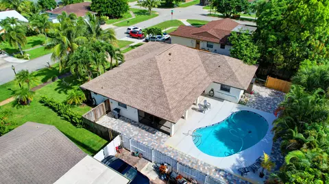 5007 Woodstone N Cir, Lake Worth, FL 33463