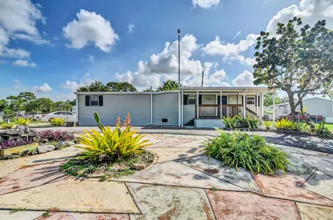 5463 Elaine Cir, West Palm Beach, FL 33417