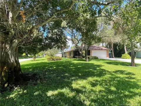 1449 SE Mango Pl, Stuart, FL 34996
