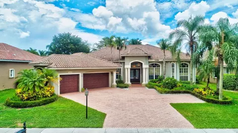 21710 Fall River Dr, Boca Raton, FL 33428