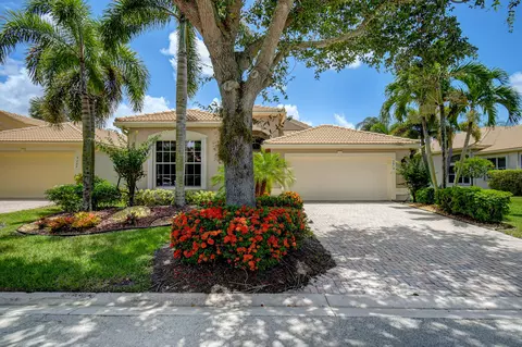 9806 Casa Mar Dr, Lake Worth, FL 33467