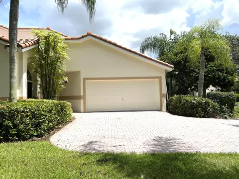 603 W Palm Aire Dr #603, Pompano Beach, FL 33069