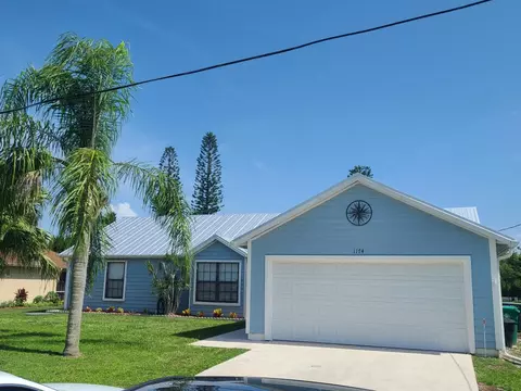 1174 SE Petunia Ave, Port Saint Lucie, FL 34952