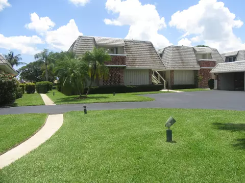 332 Orange Tree Dr #4, Atlantis, FL 33462