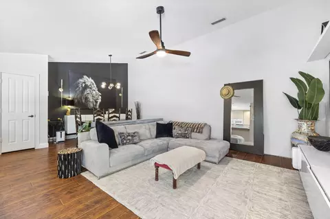 6252 SE Monticello Ter, Hobe Sound, FL 33455