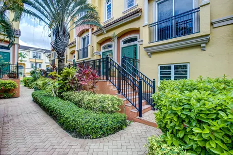 3962 Coral Heights Way #3962, Oakland Park, FL 33308