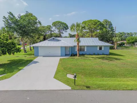 1300 E Scott St, Fort Pierce, FL 34982