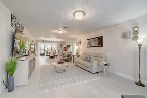 9795 Pecan Tree Dr #B, Boynton Beach, FL 33436
