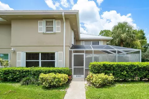 2301 SW Essex Ct, Palm City, FL 34990