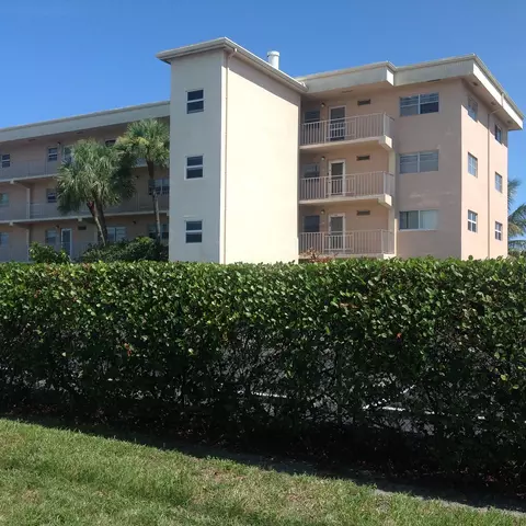 230 NE 26th Ave #413, Boynton Beach, FL 33435