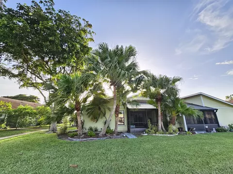 4285 Willow Pond Cir, West Palm Beach, FL 33417