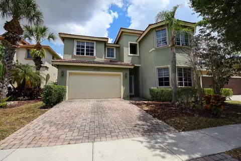 10719 Lake Wynds Ct, Boynton Beach, FL 33437